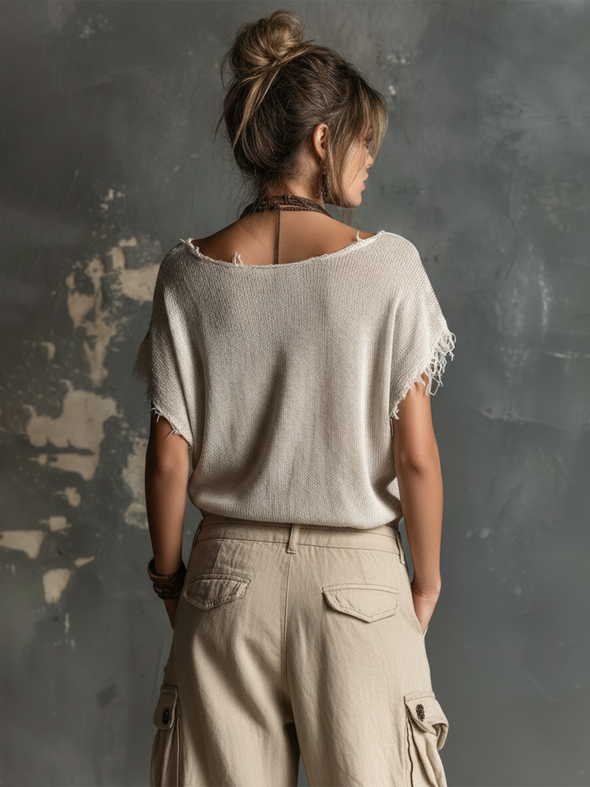 Pull blanc en maille à étoiles et col en V