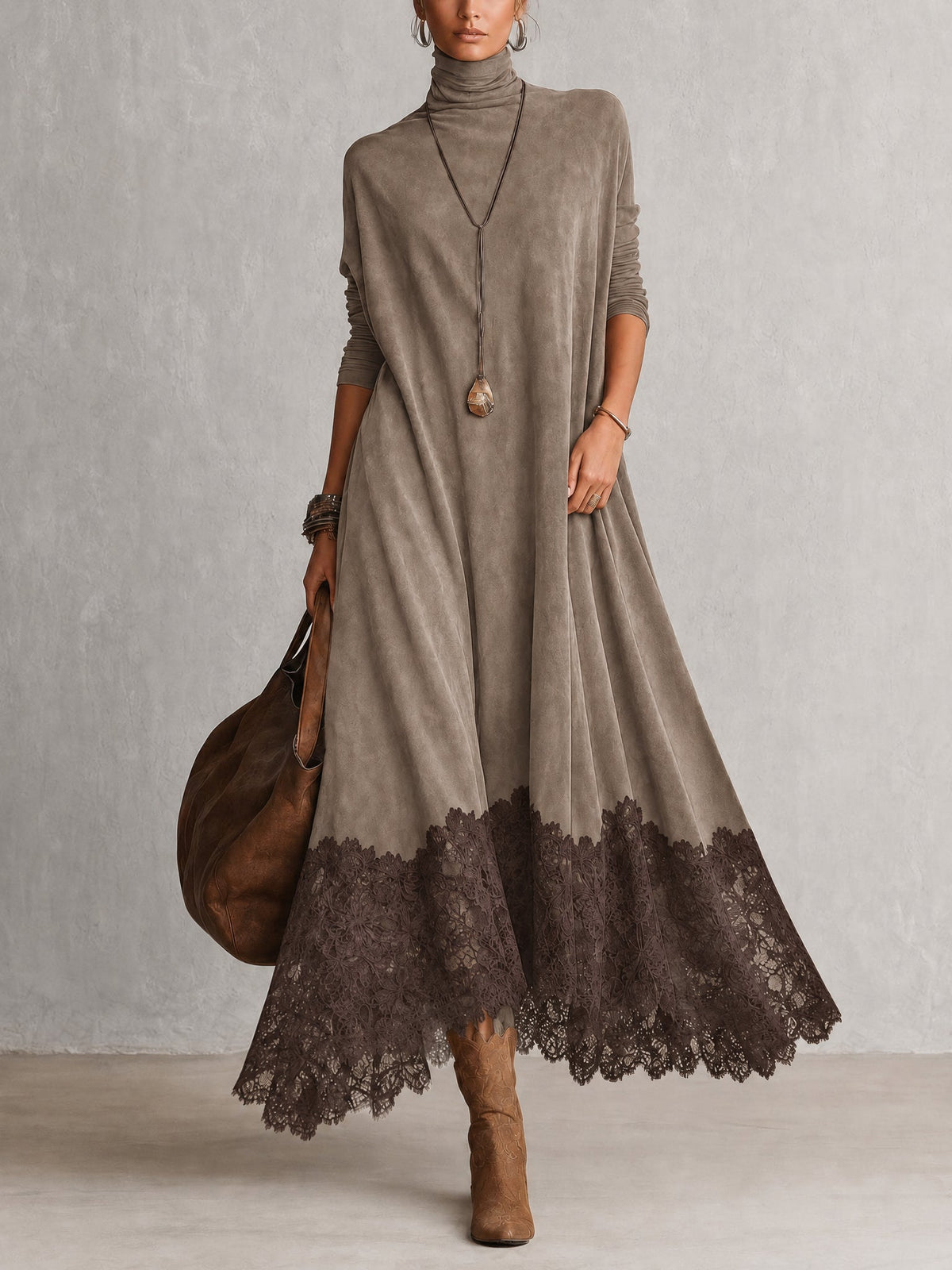 Robe longue vintage marron effet daim à manches longues et bas en dentelle