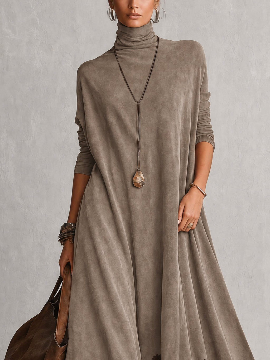 Robe longue vintage marron effet daim à manches longues et bas en dentelle