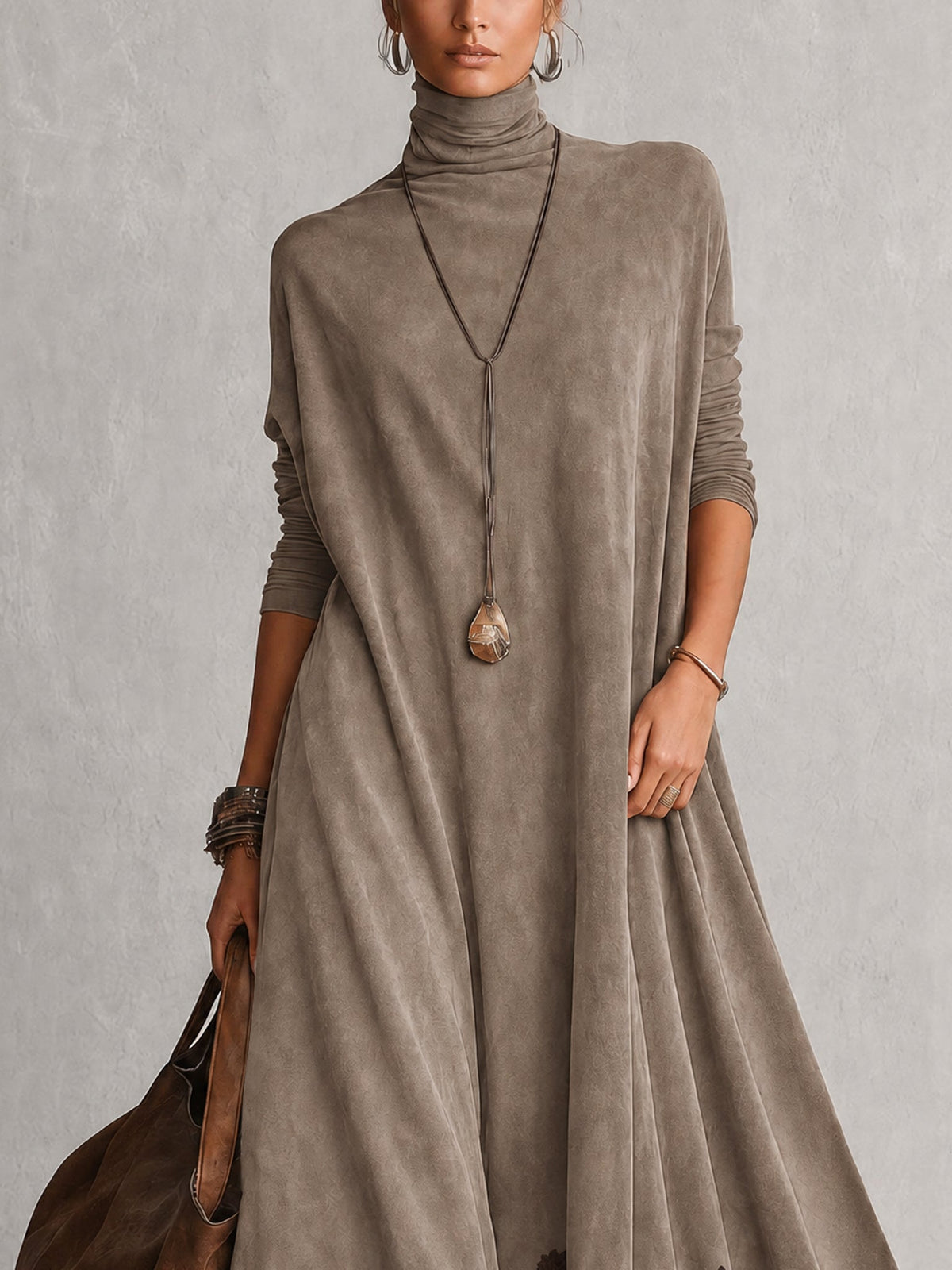 Robe longue vintage marron effet daim à manches longues et bas en dentelle
