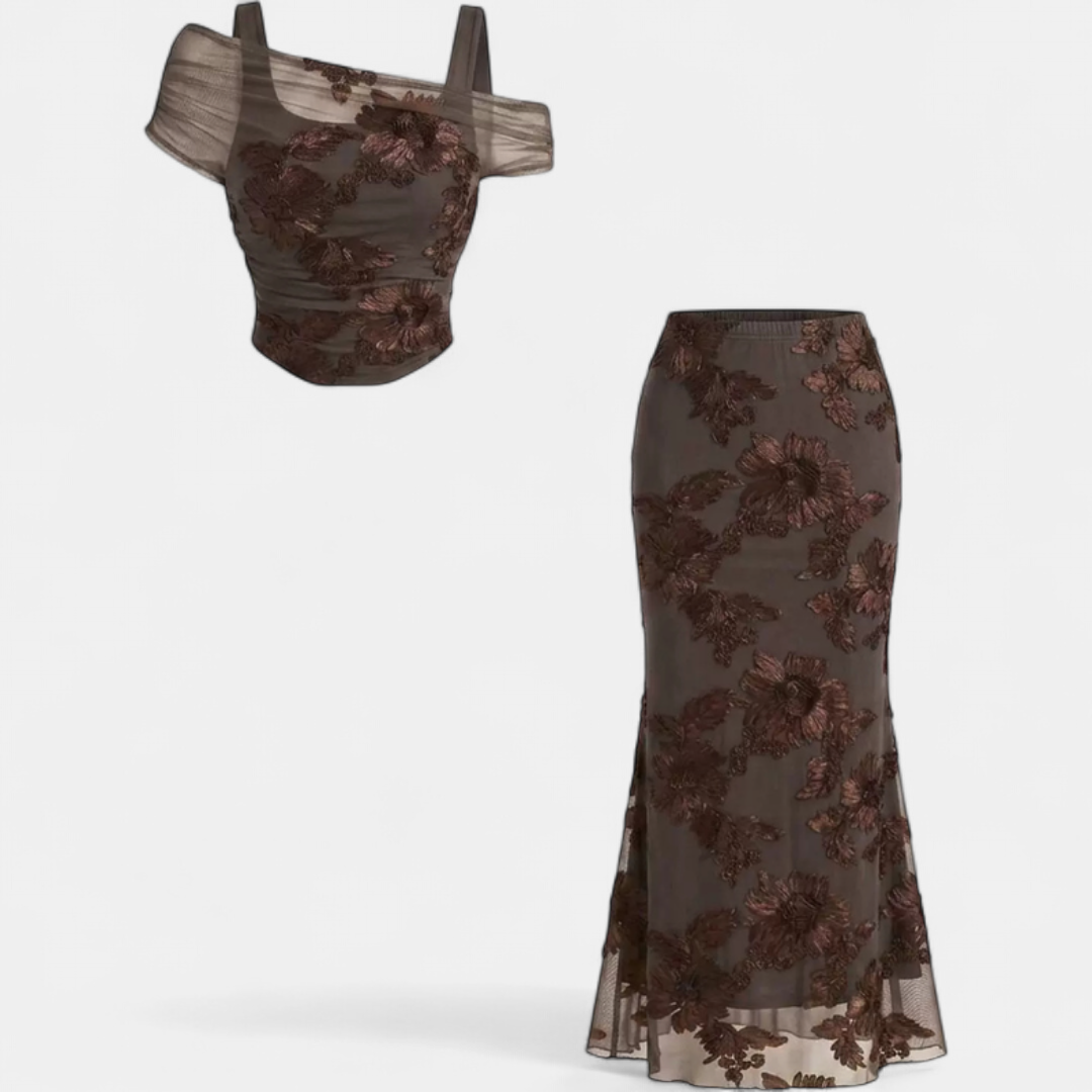 Ensemble composé d’un top brodé et d’une jupe longue sirène
