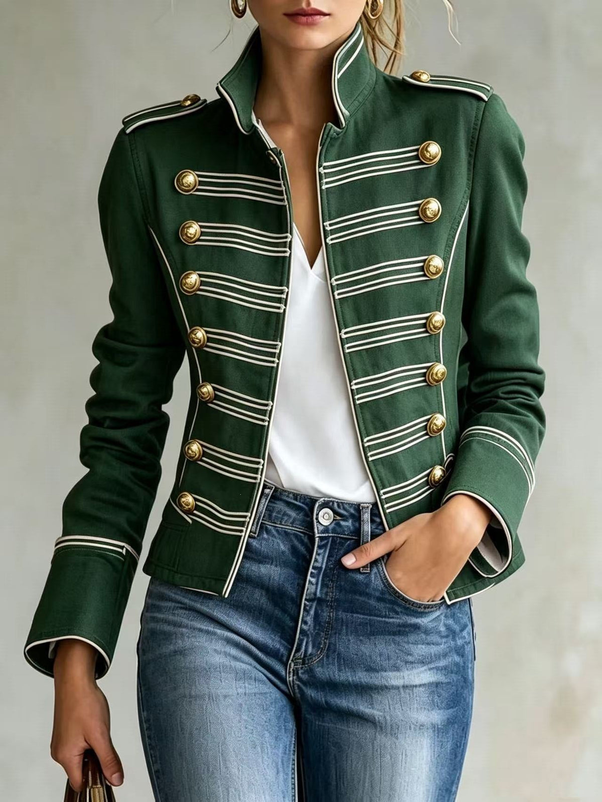 Marion | Veste en jean de style militaire à boutons dorés