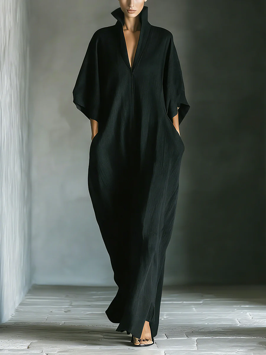 Alessandra | Robe longue noire oversize minimaliste à manches kimono