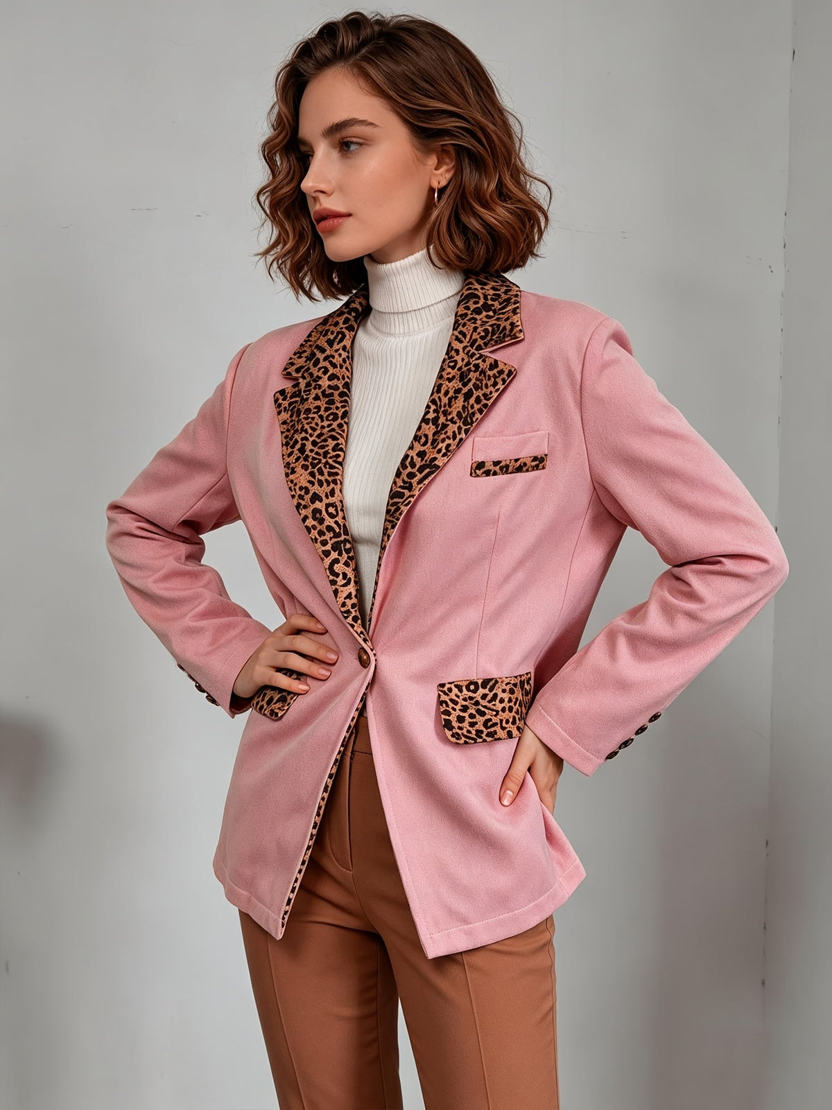 Clementine | Blazer ajusté en velours avec détails léopard